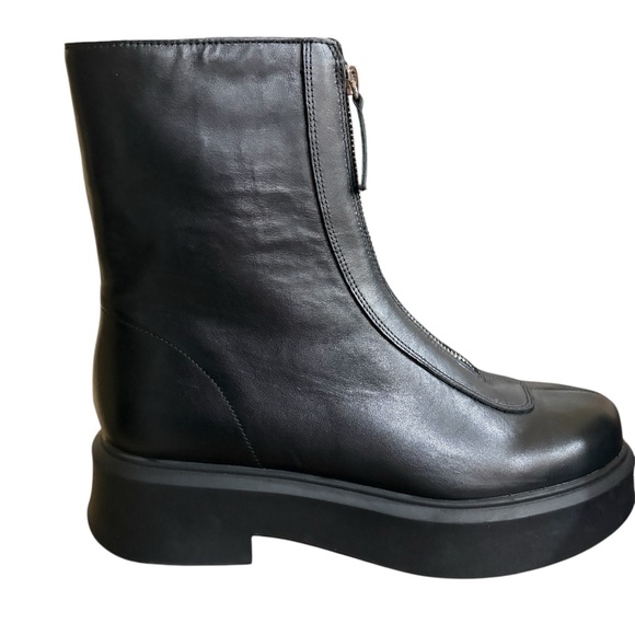 Steve Madden Jones Black Leather Front Zip Platform Ankle Boots Size 8 NWOB - Picture 2 of 11